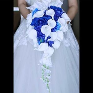 💍 Royal Blue roses/ White lily’s wedding bouquet